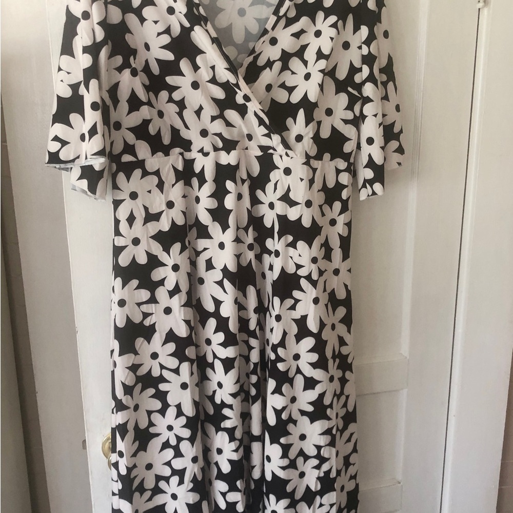 Vintage Daisy Flower Dress - Picture 6 of 7